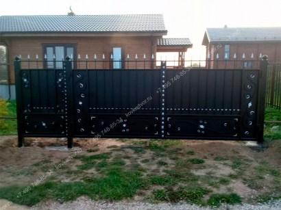 Кованые ворота Арт.ВХК-17 купить в Москве